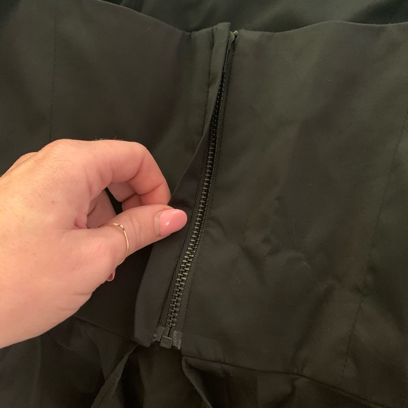 MILLY Black Peplum Off The Shoulder Blouse sz 4 - Picture 3 of 6